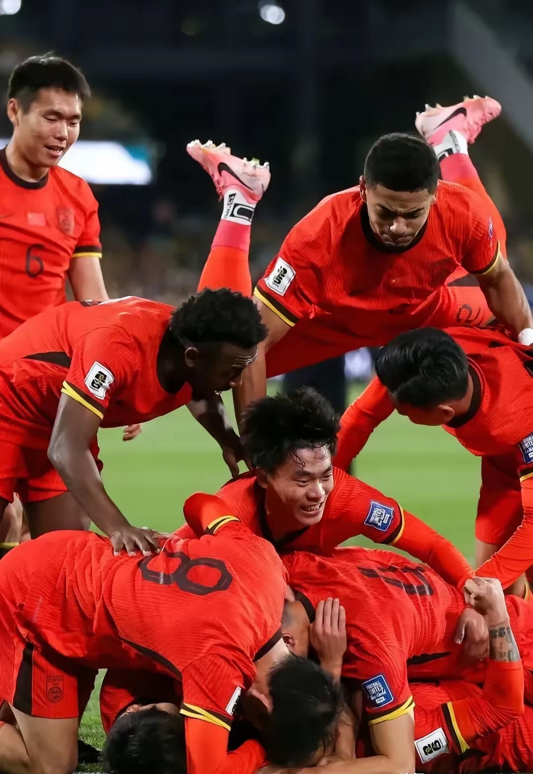 关于比赛中热血澎湃，场面异常激烈的信息