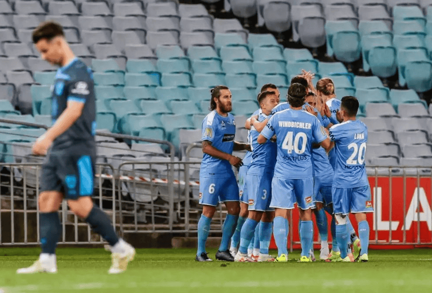 爱游戏app-弗赖堡客场逼平对手，收获宝贵一分的简单介绍