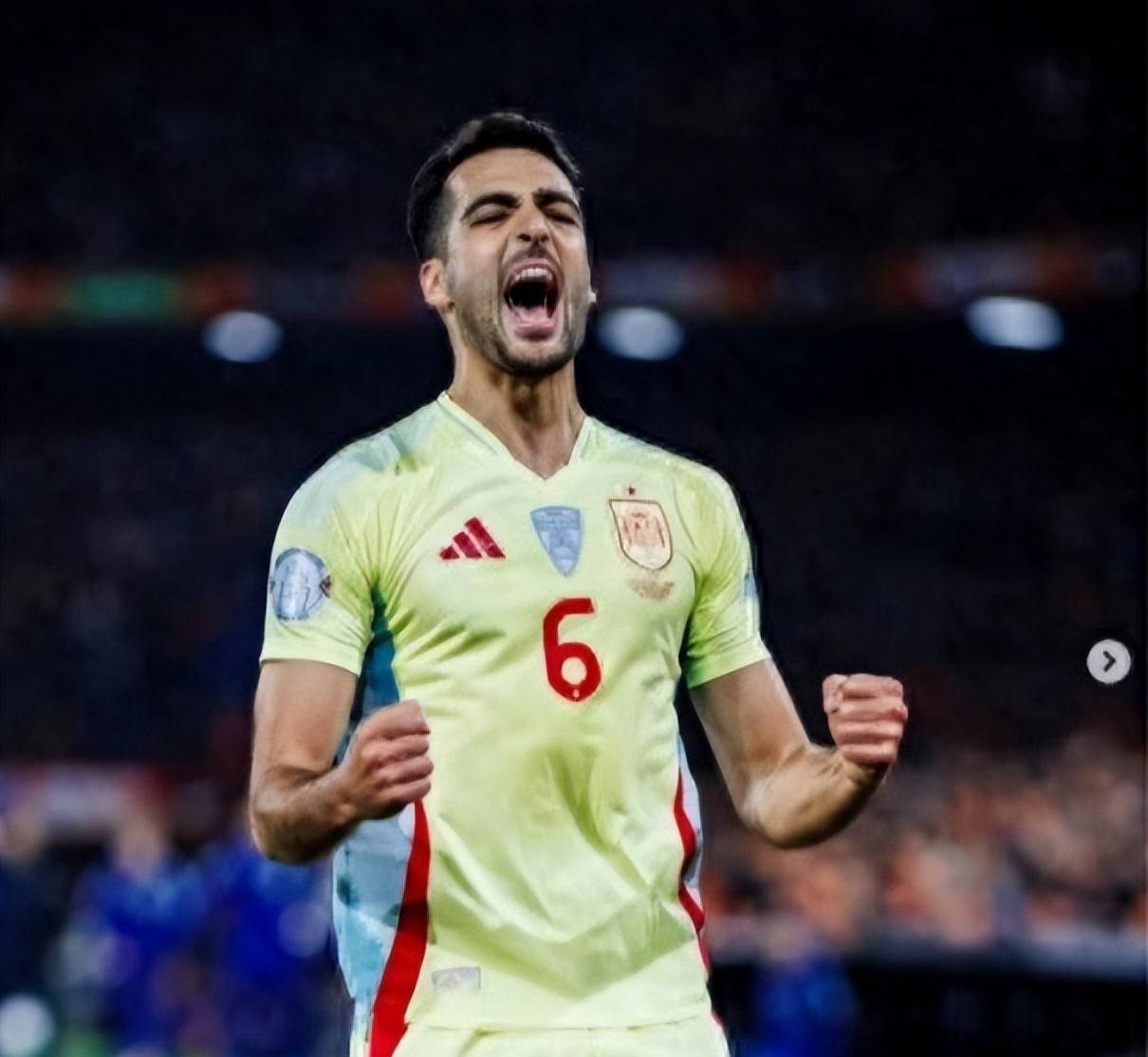 欧国联比赛中球员们奋力拼搏,为荣誉奋斗的简单介绍 欧国联比赛中球员们奋力拼搏,为荣誉奋斗的简单介绍