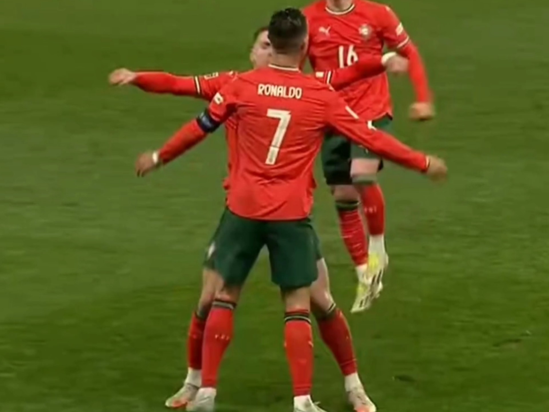 关于神奇进球！这位球员再度刷新记录，助队晋级！的信息