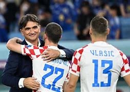 关于维拉利尔击败对手，士气大振的信息