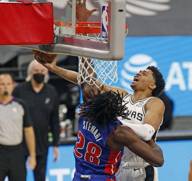 爱游戏在线登录-开拓者主场不敌马刺惨遭逆转的简单介绍