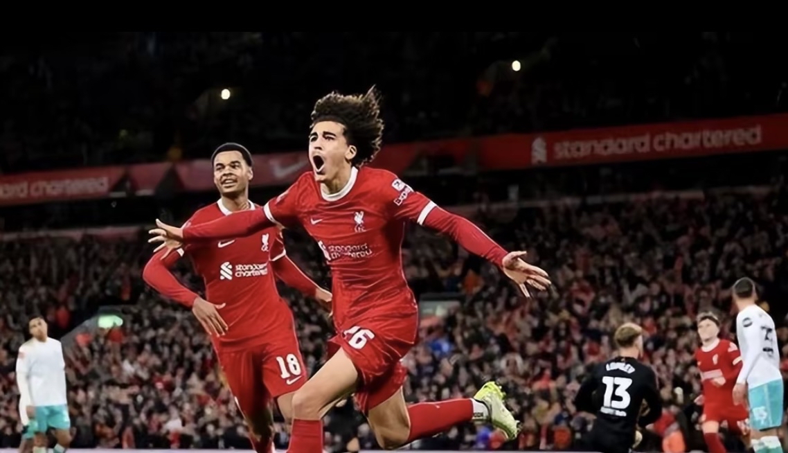 进球如醉!豪门战队厮杀之际，攻防如梦如幻！的简单介绍