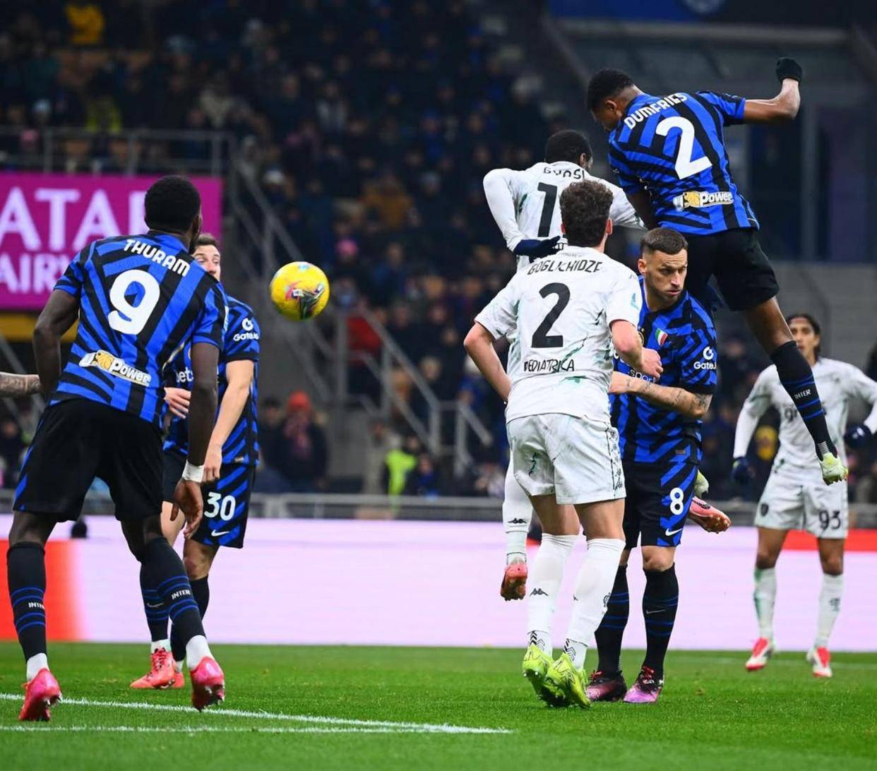 国米门将神勇扑救点球，帮助球队取胜