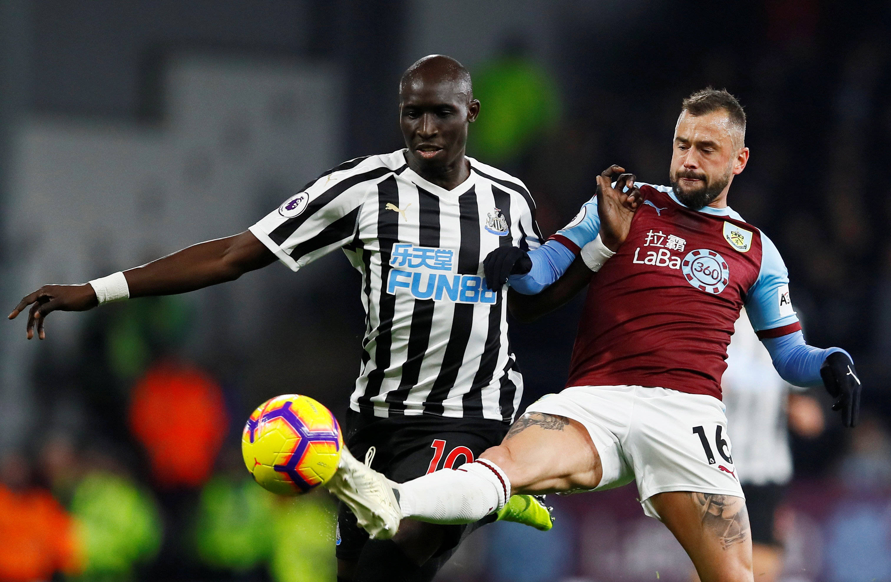 爱游戏-纽卡斯尔联大胜，球队士气高涨冲超积极的简单介绍