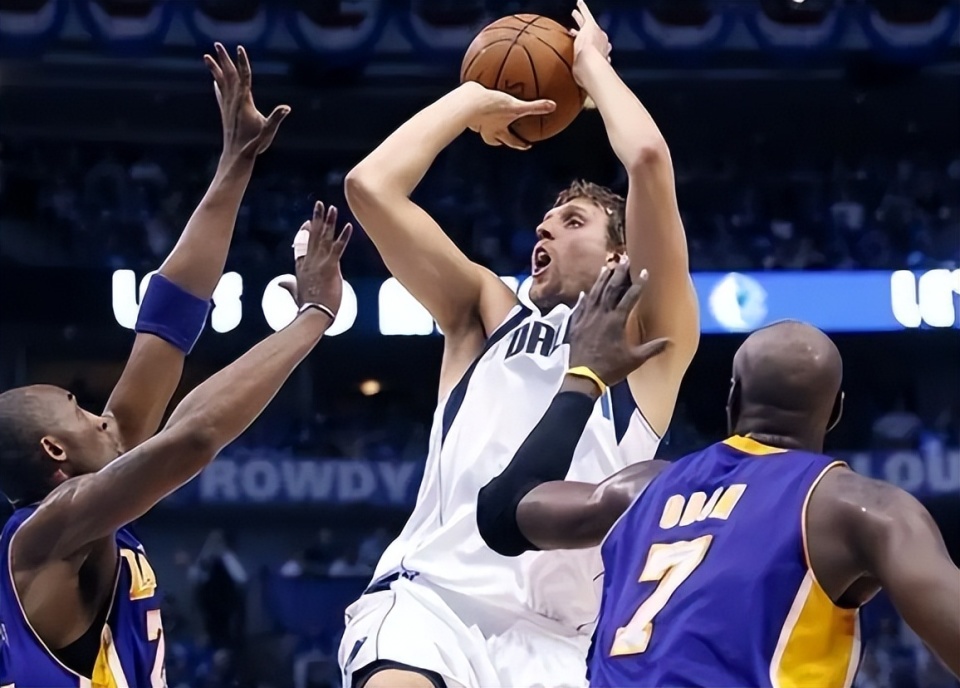 爱游戏网页版入口-小牛横扫篮网特雷杨挥洒幻想