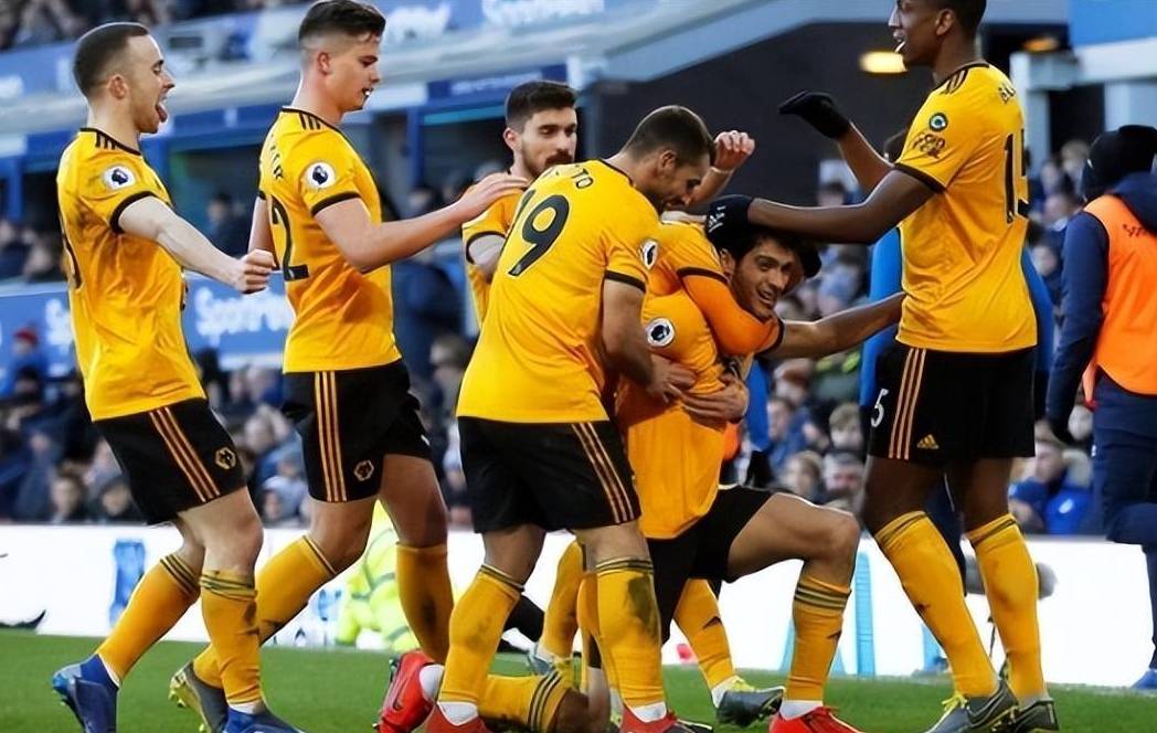 爱游戏官网网页版入口-包含狼队后防稳固，球队保持不败气氛浓厚的词条