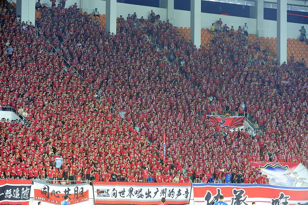 爱游戏体育官网-关于国内足球联赛赛场紧张，球队实力逐渐浮出水面的信息