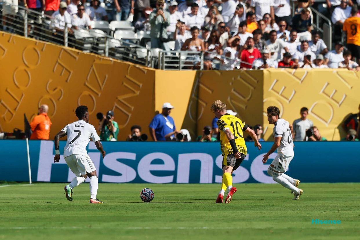 巴萨惜败皇马无缘四强