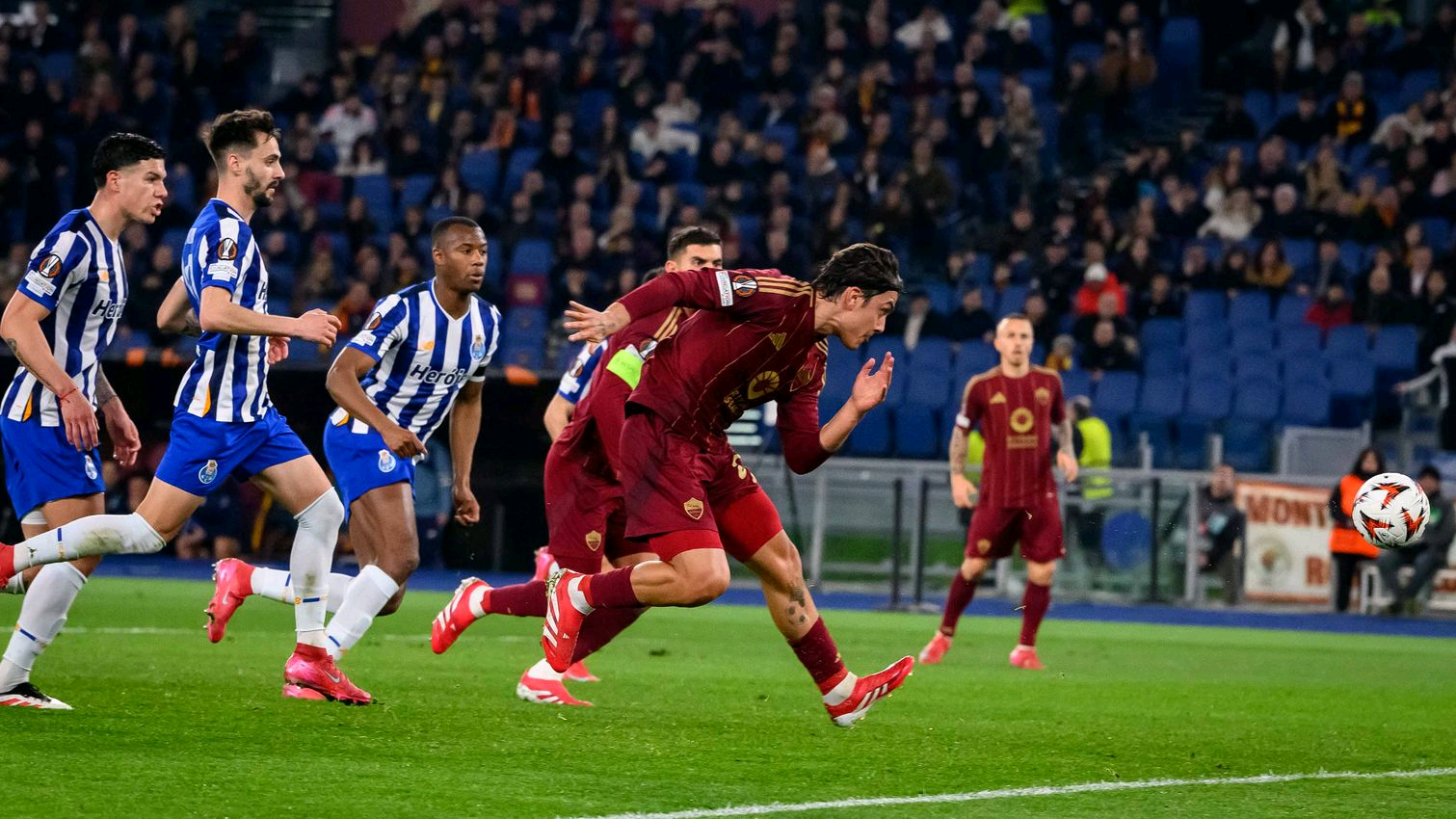 爱游戏亚洲官网-意甲赛场上一场胜利让球队晋级联赛下一轮的简单介绍