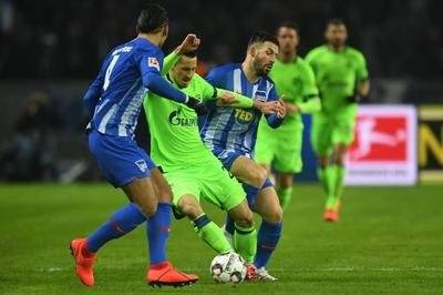 柏林赫塔球迷欢呼声不绝于耳,队伍逐渐崛起 柏林赫塔球迷欢呼声不绝于耳,队伍逐渐崛起