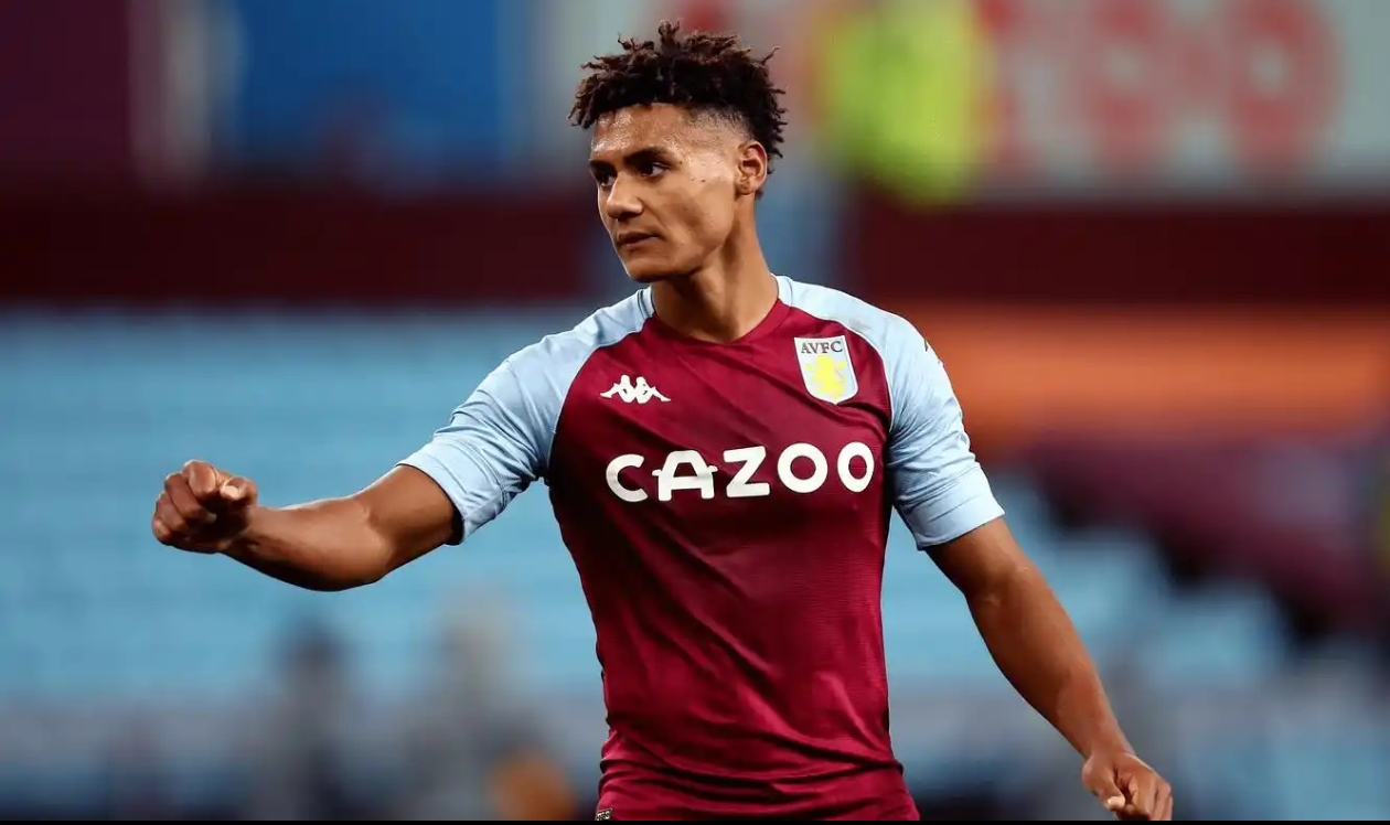 爱游戏官网入口-阿斯顿维拉成功绝杀，搏取关键三分