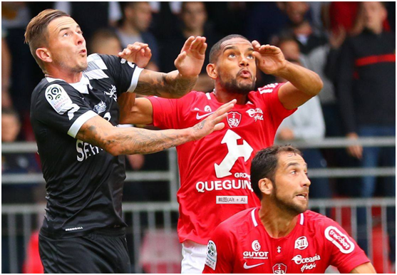 布雷斯特球队遭遇失利,球员们调整态度 布雷斯特球队遭遇失利,球员们调整态度