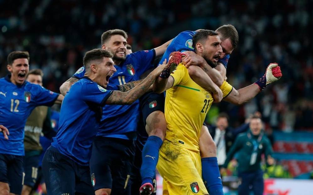 比利时选手掀起反击,夺得关键胜利 比利时选手掀起反击,夺得关键胜利