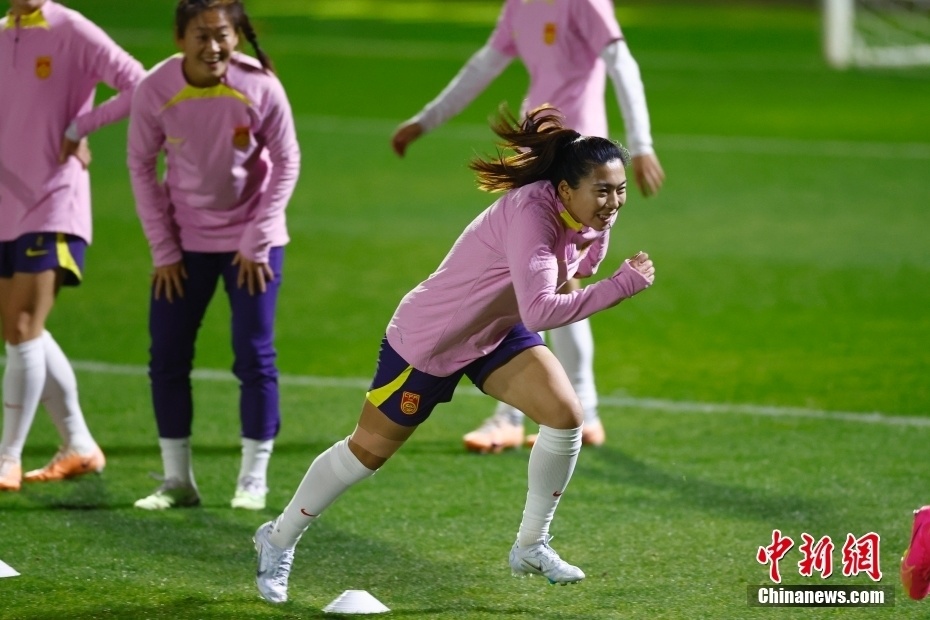 中国女足备战世界杯，强化技术训练